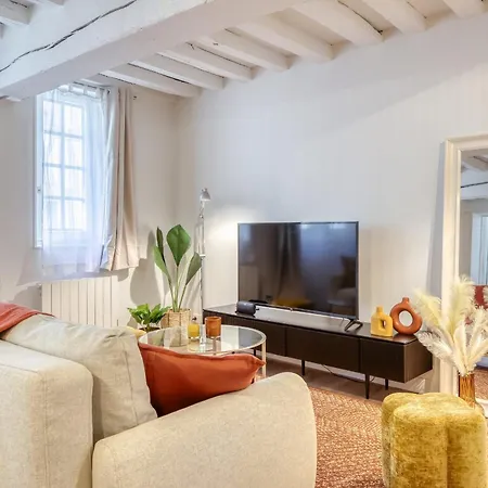 Matisse Elegant F2 Proche Vieux-marche