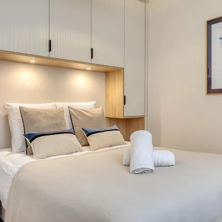 Matisse Elegant F2 Proche Vieux-marche アパート