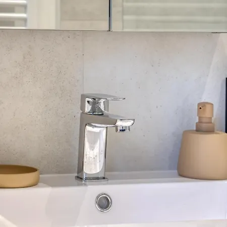 Matisse Elegant F2 Proche Vieux-marche شقة *