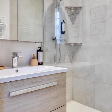 Matisse Elegant F2 Proche Vieux-marche * روان