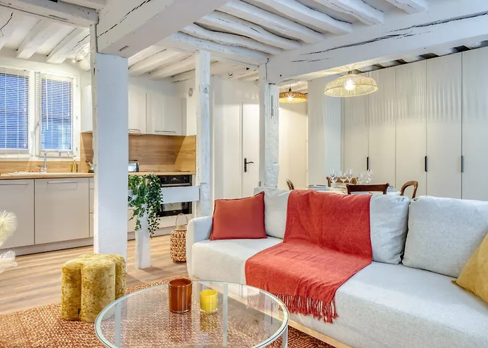 Matisse Elegant F2 Proche Vieux-marche